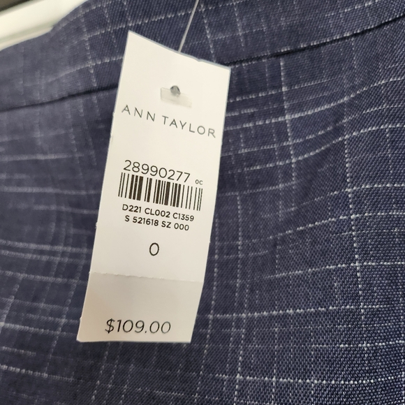 Ann Taylor Navy Grid Print Pencil Skirt in size 0 - Picture 3 of 4